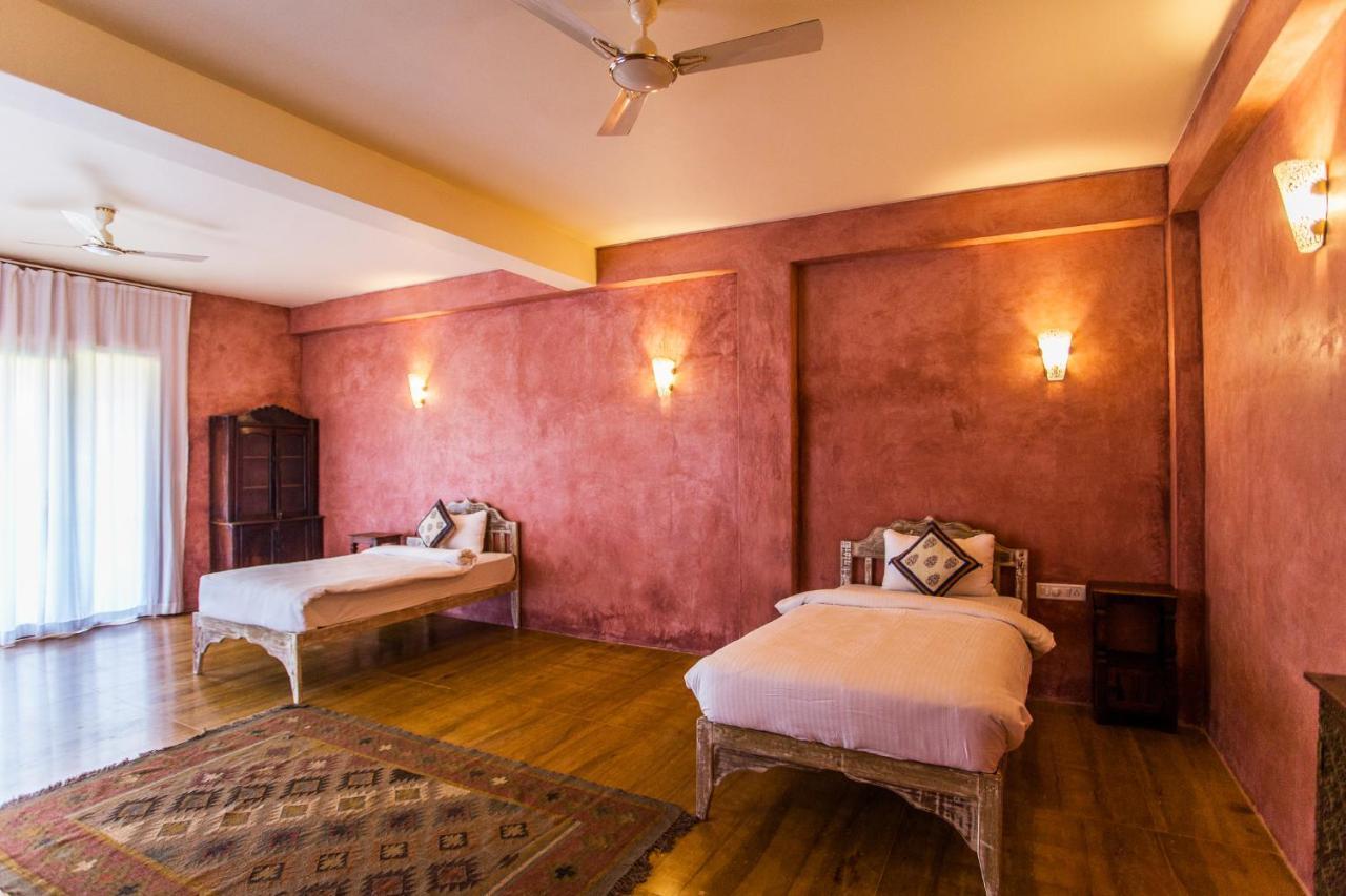 Devarya Wellness Beach Resort Morjim Ngoại thất bức ảnh