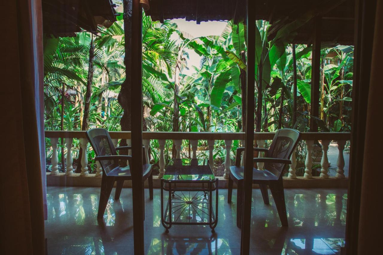 Devarya Wellness Beach Resort Morjim Ngoại thất bức ảnh