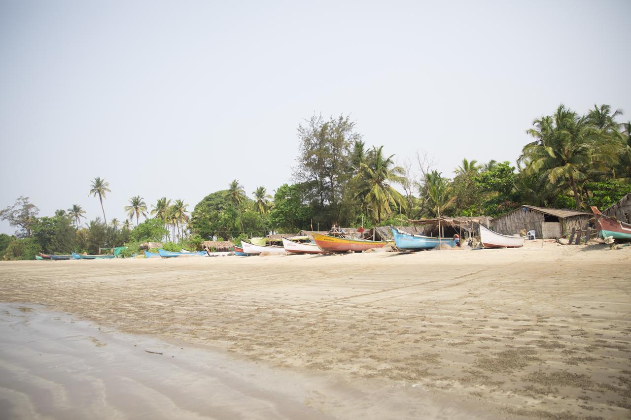 Devarya Wellness Beach Resort Morjim Ngoại thất bức ảnh