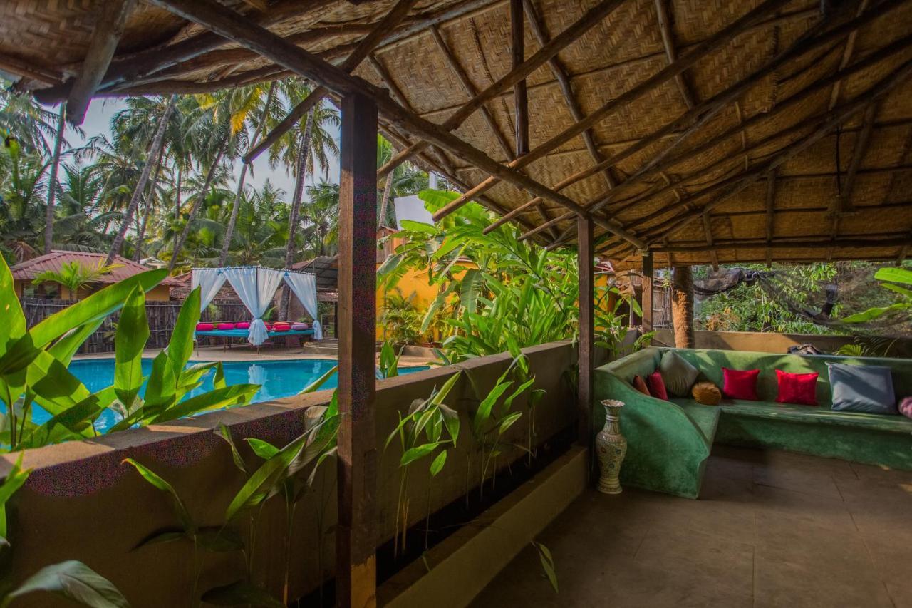 Devarya Wellness Beach Resort Morjim Ngoại thất bức ảnh