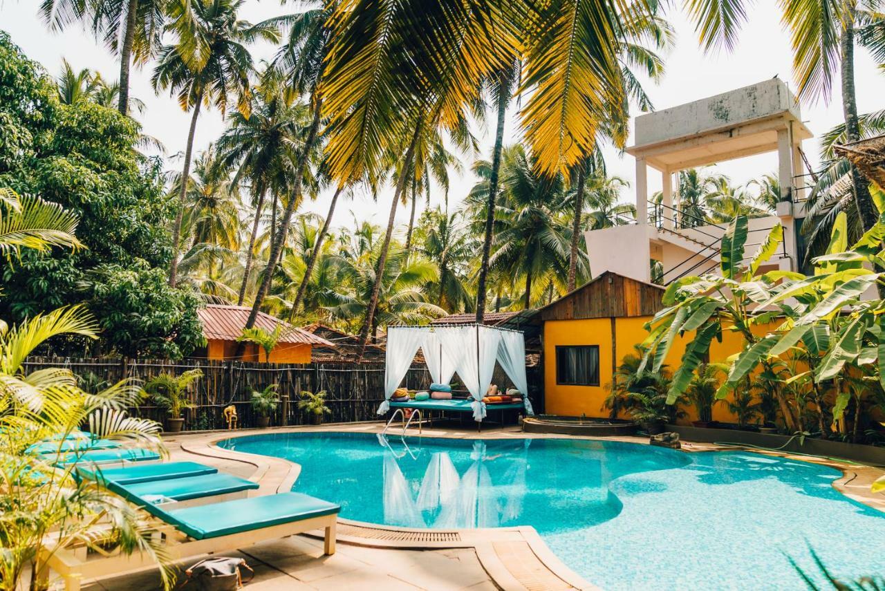 Devarya Wellness Beach Resort Morjim Ngoại thất bức ảnh