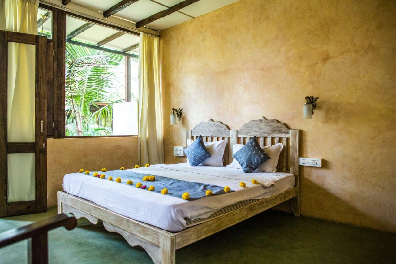 Devarya Wellness Beach Resort Morjim Phòng bức ảnh