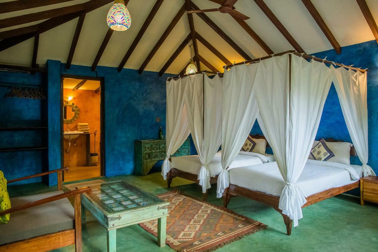 Devarya Wellness Beach Resort Morjim Phòng bức ảnh