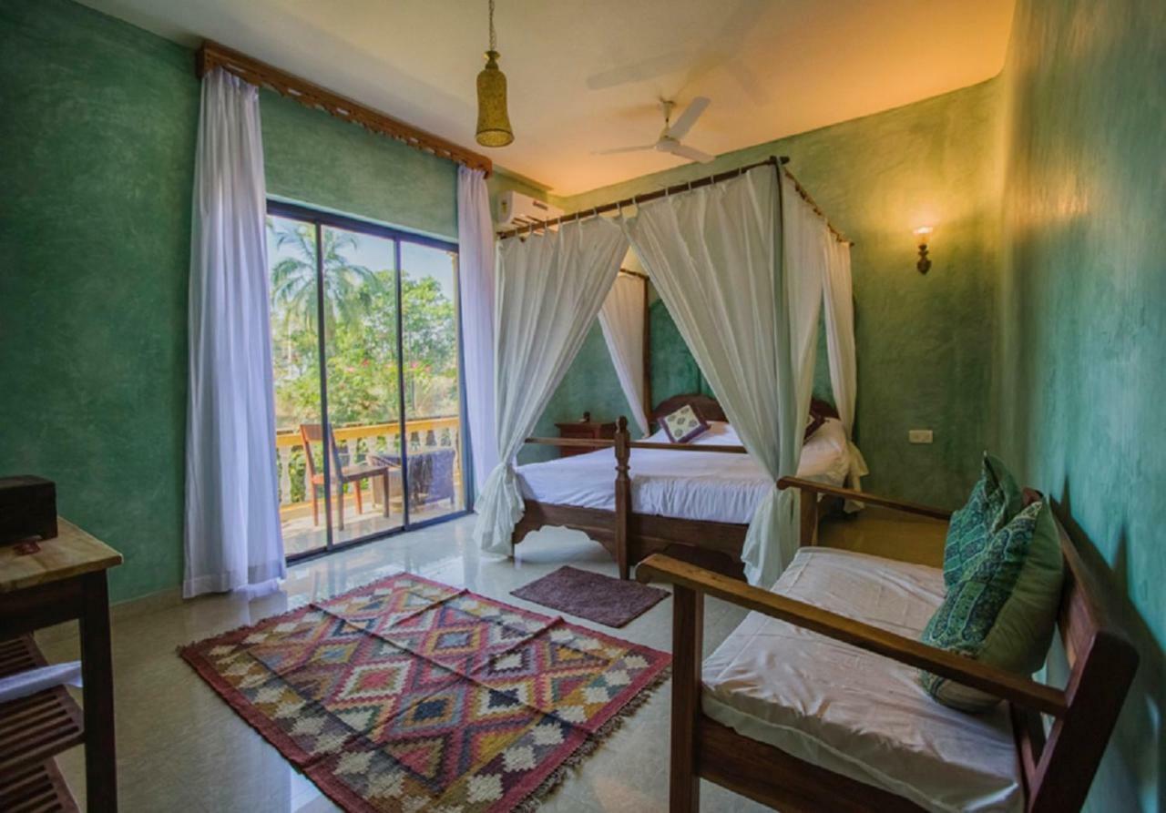 Devarya Wellness Beach Resort Morjim Ngoại thất bức ảnh